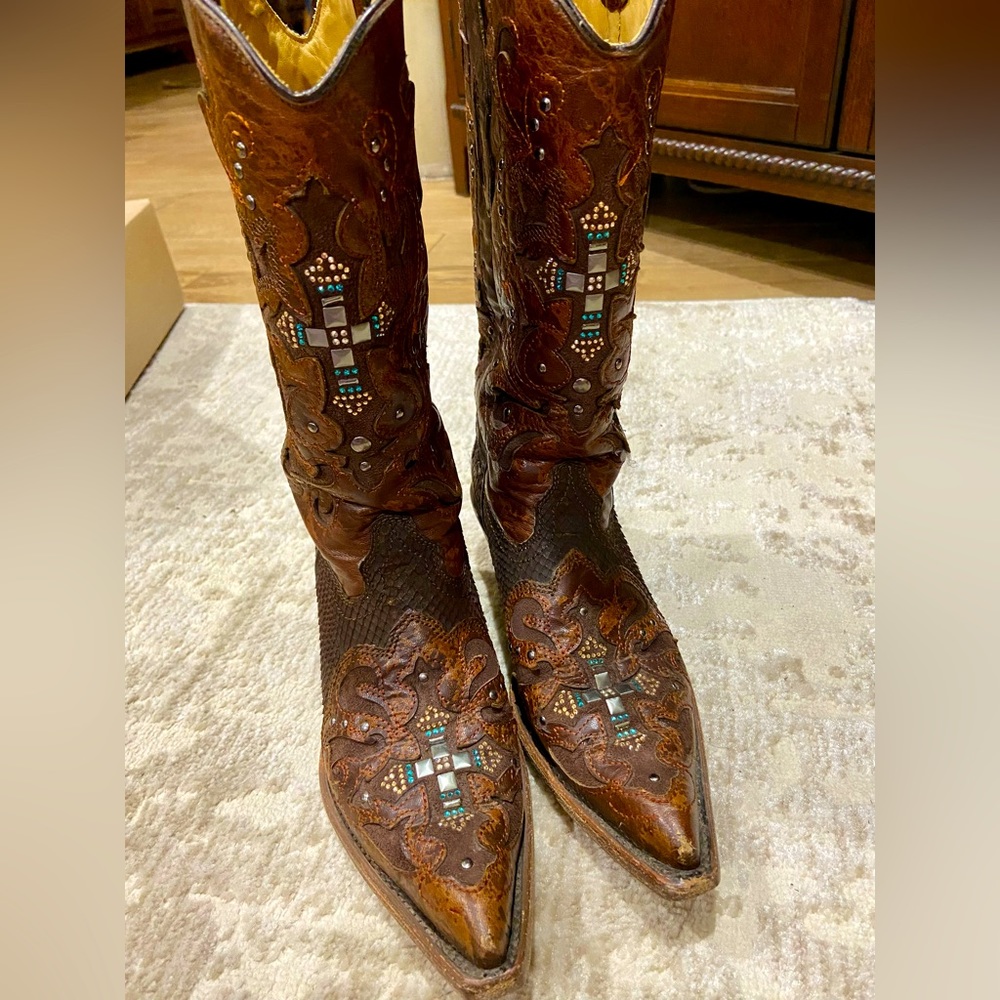 Corral Swarovski Crystal Cross Boots